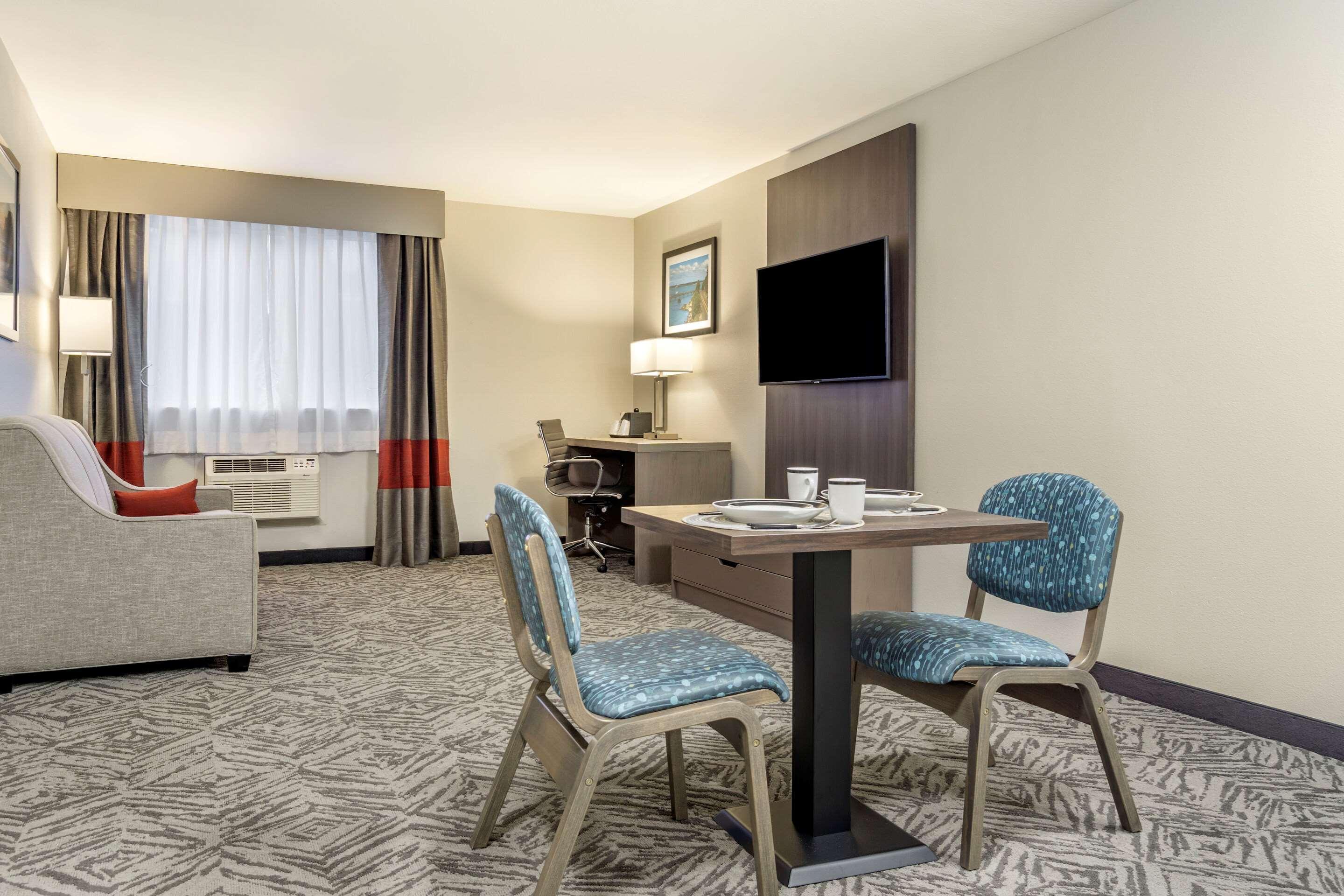Comfort Inn & Suites Pacific - Auburn Екстер'єр фото