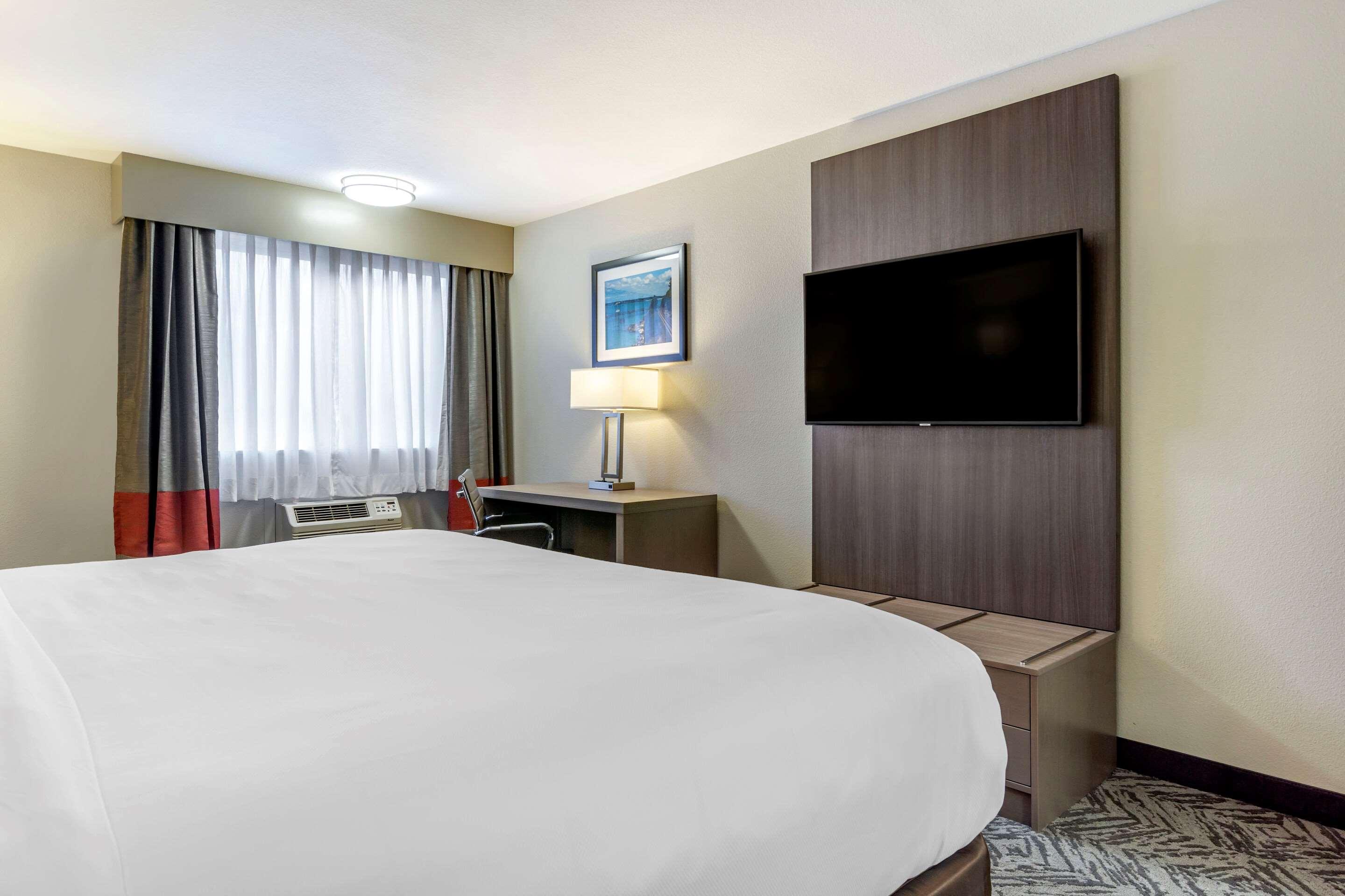 Comfort Inn & Suites Pacific - Auburn Екстер'єр фото