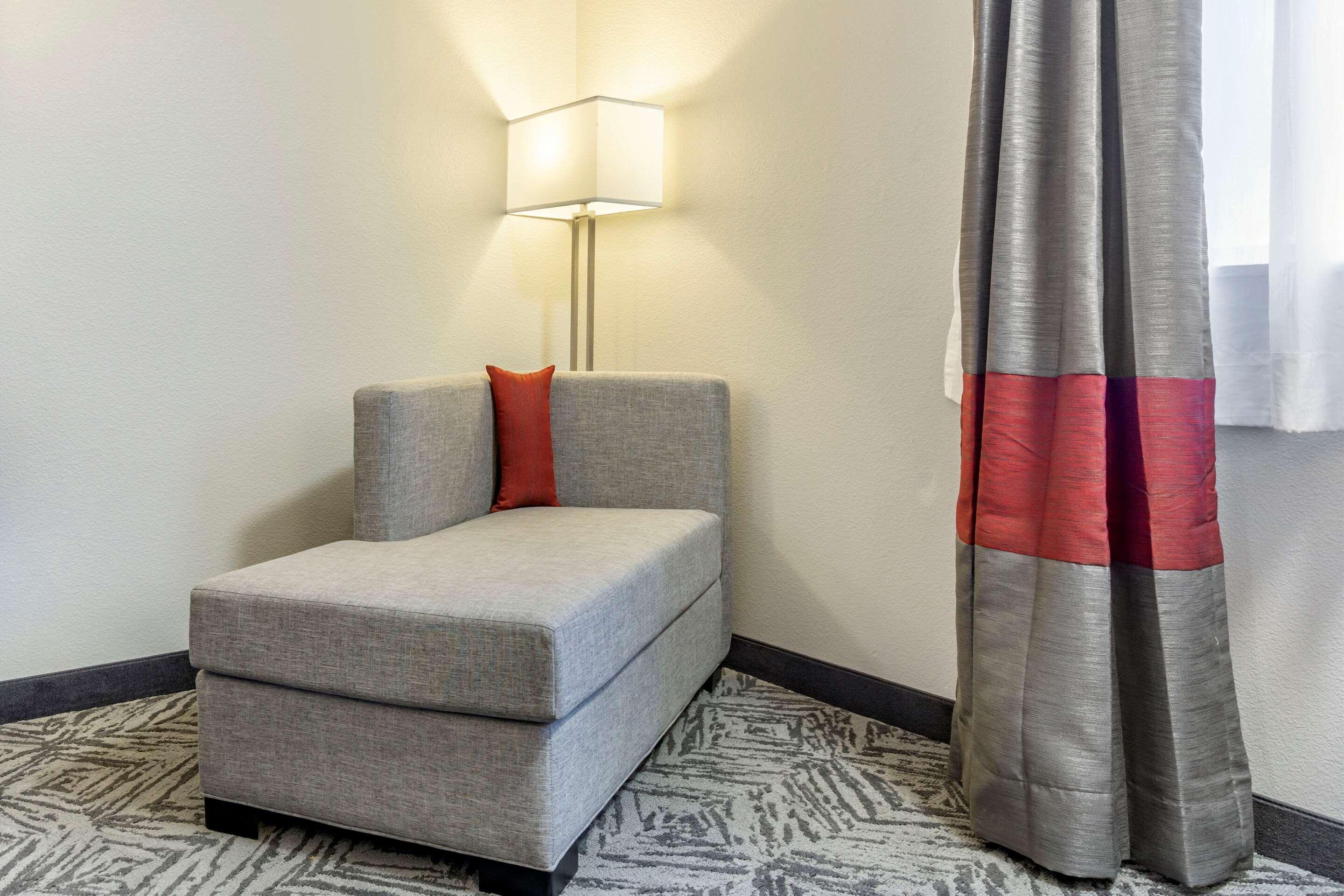 Comfort Inn & Suites Pacific - Auburn Екстер'єр фото