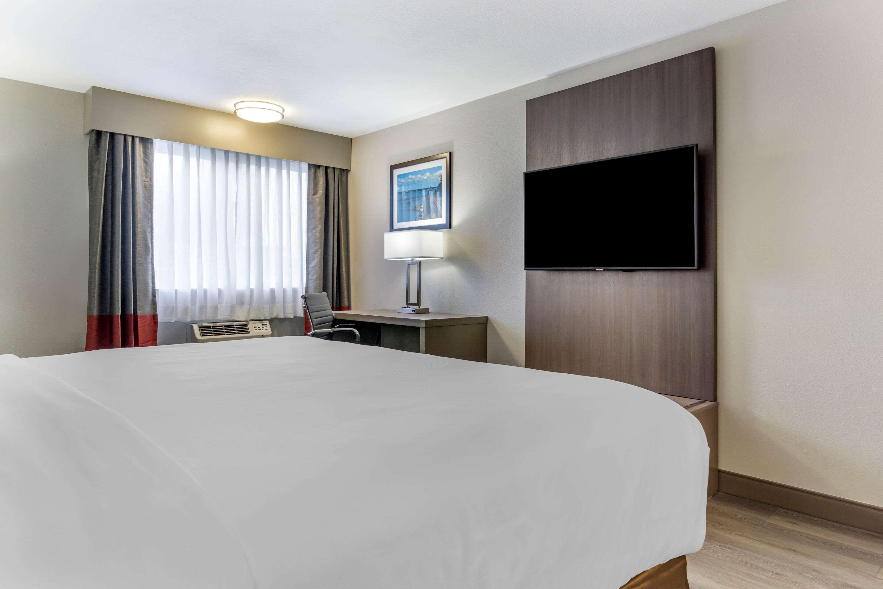 Comfort Inn & Suites Pacific - Auburn Екстер'єр фото